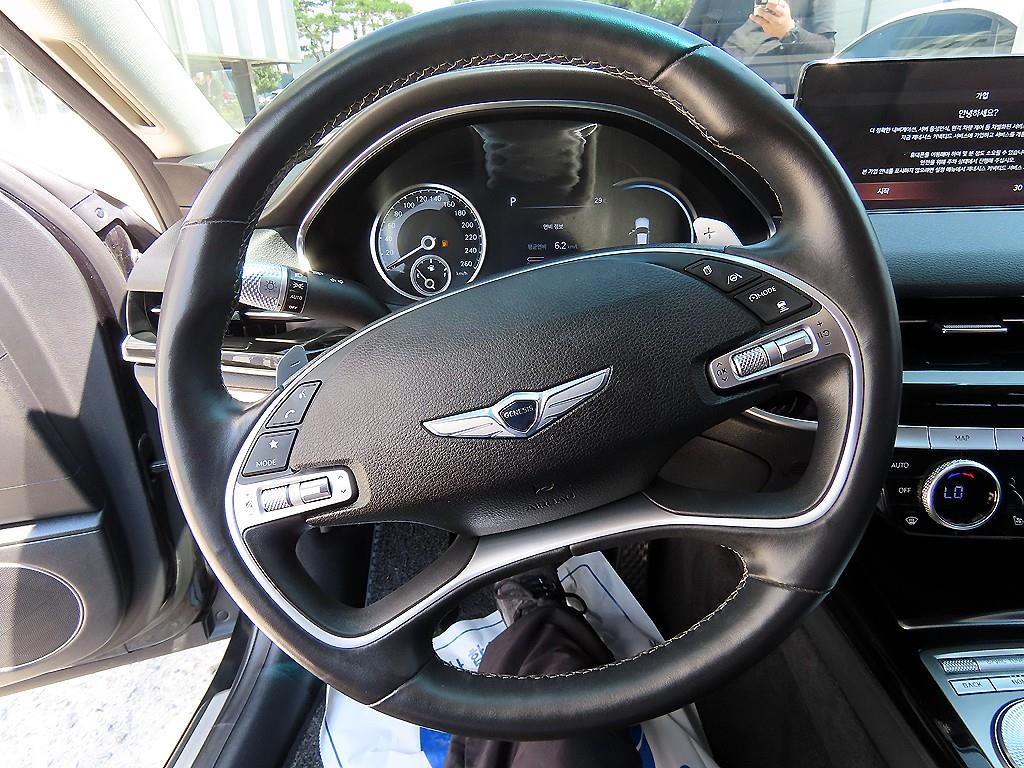 Genesis G80 - Vista 9