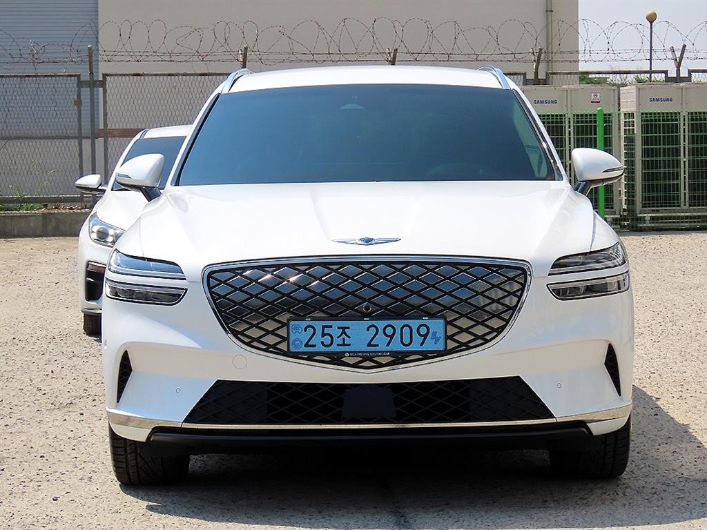Genesis GV70 2022 Blanco - Importación desde Corea - HF Imports Iquique - Foto 1
