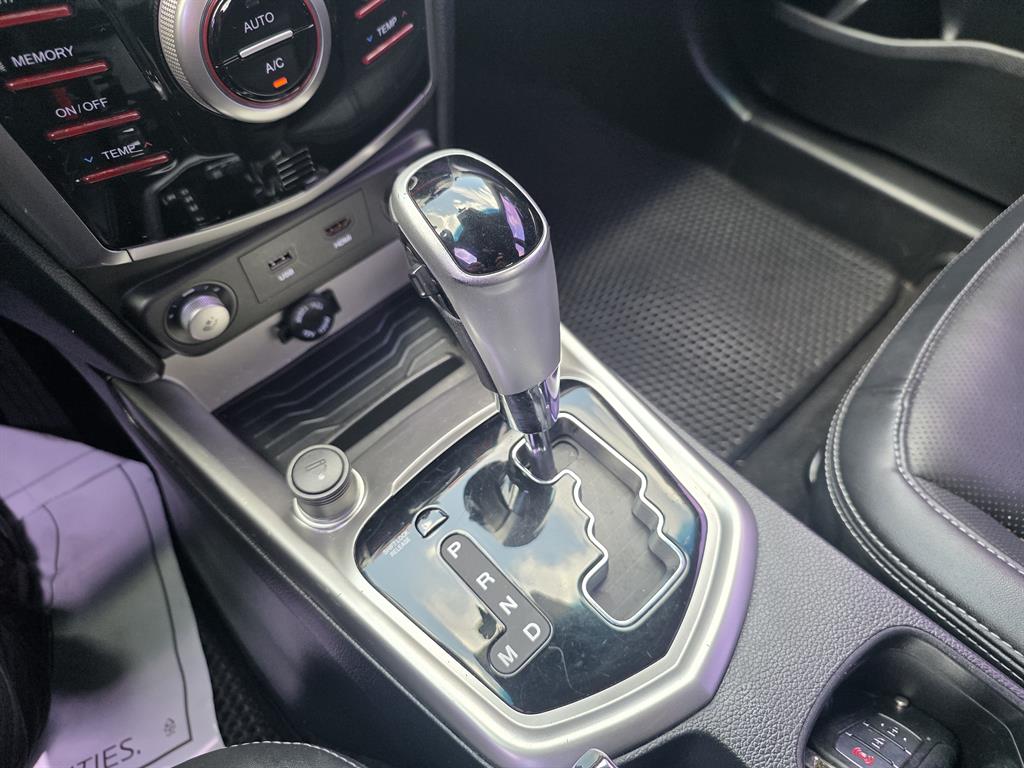 Ssangyong Tivoli - Vista 11