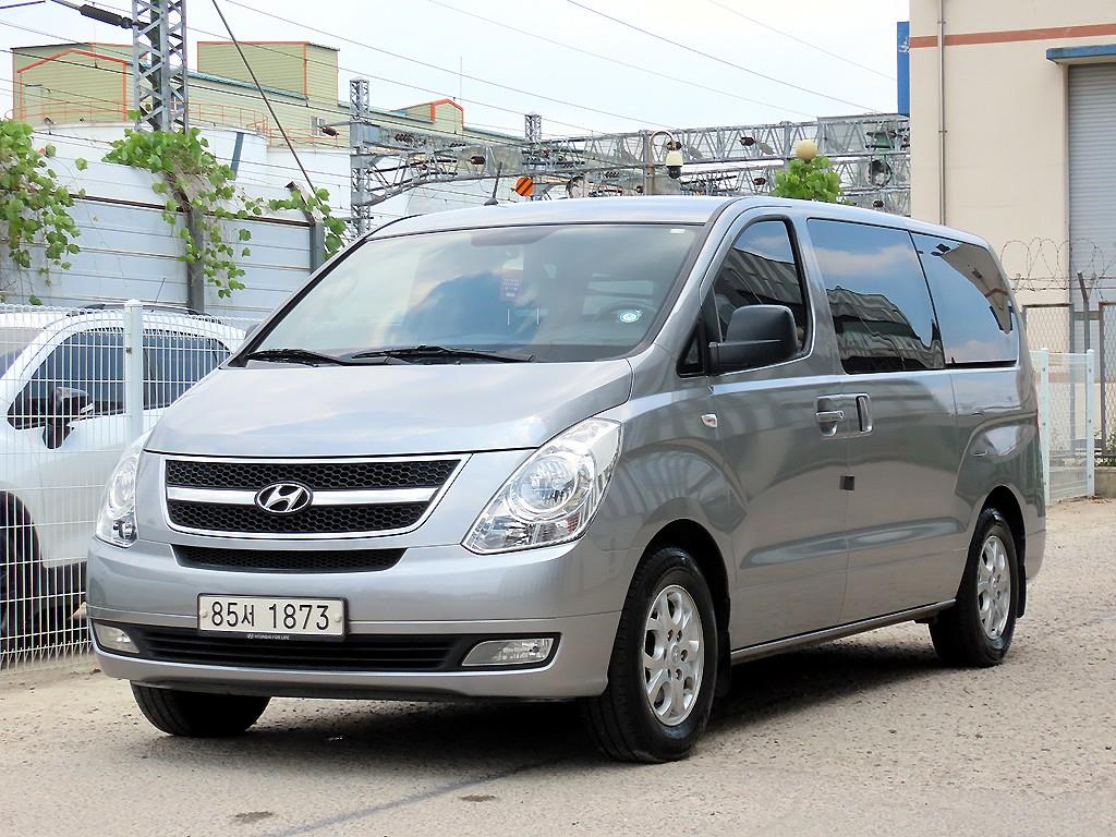 HYUNDAI Starex - Vista 2