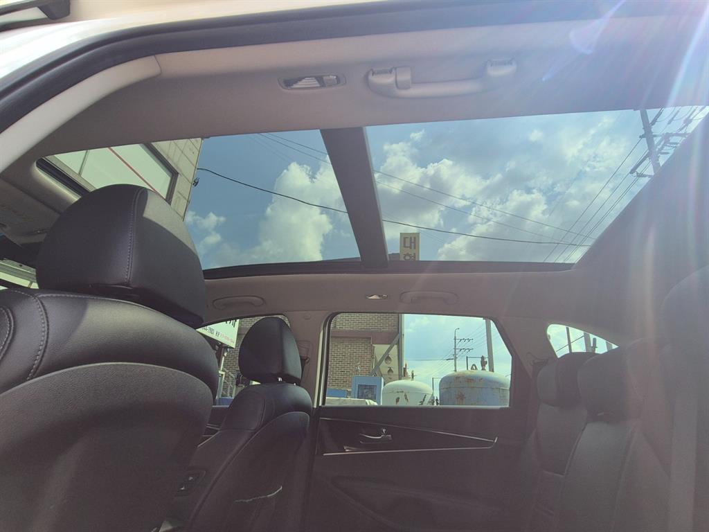 KIA Sorento - Vista 12