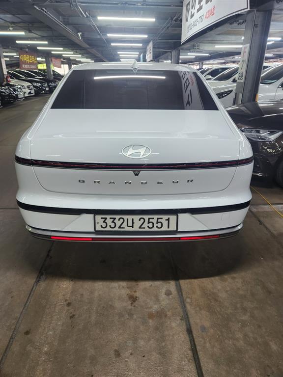 HYUNDAI Grandeur - Vista 3
