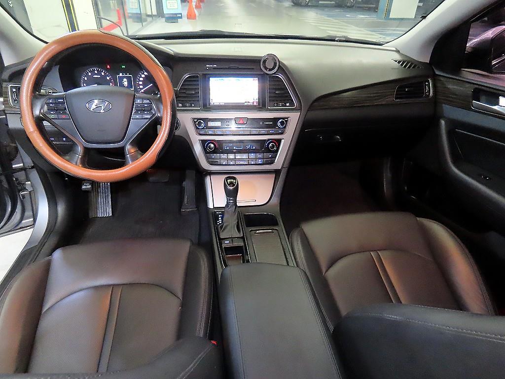 HYUNDAI Sonata - Vista 12