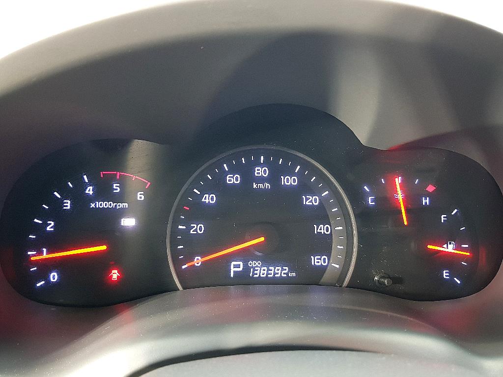 KIA Carnival - Vista 9