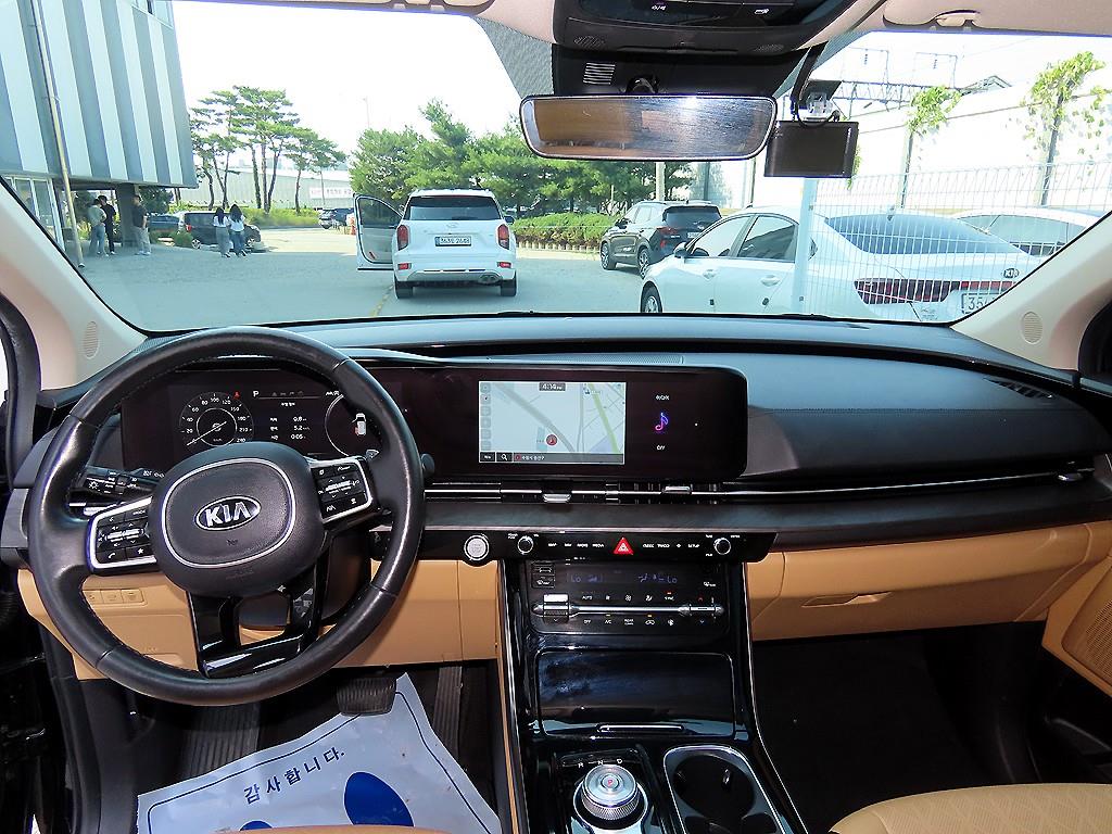 KIA Carnival - Vista 10