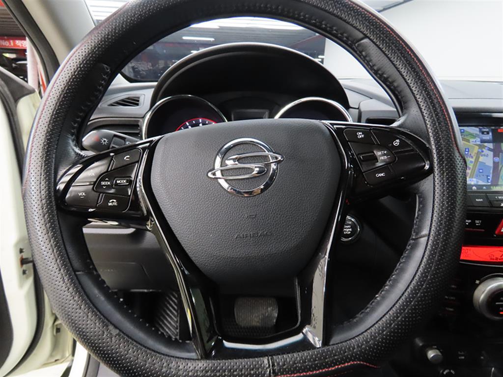 Ssangyong Tivoli - Vista 10