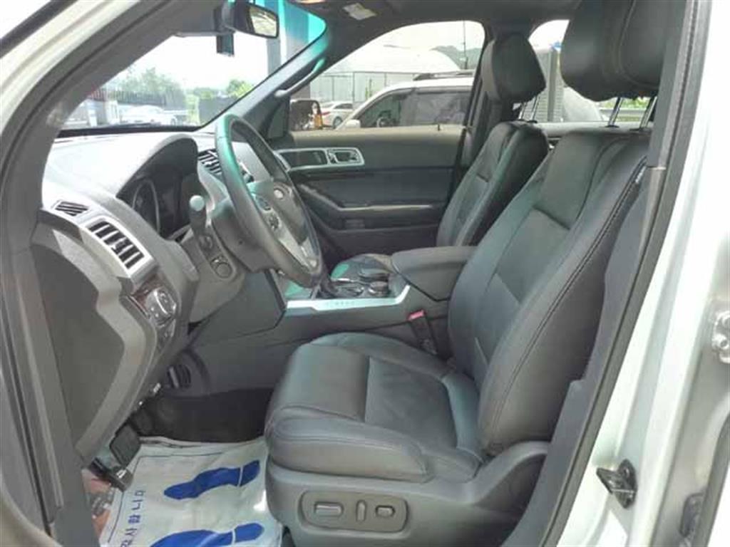 Ford Explorer 2015 Plateado - Importación desde Corea - HF Imports Iquique - Foto 13