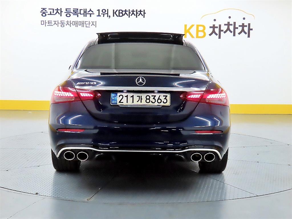 Mercedes Benz E class - Vista 3