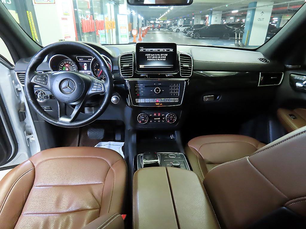 Mercedes Benz S Class - Vista 12