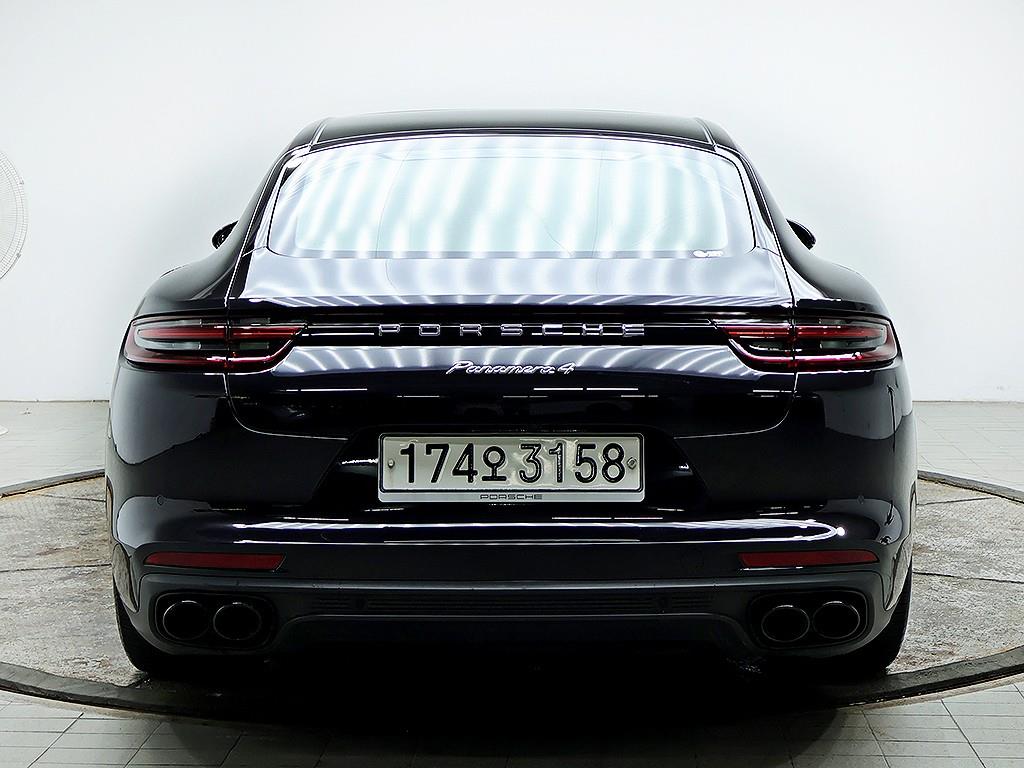 Porsche Panamera - Vista 3