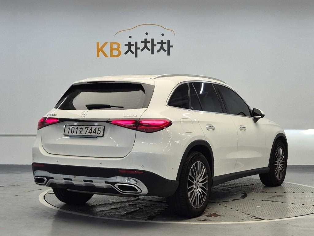 Mercedes Benz GLC Class - Vista 3