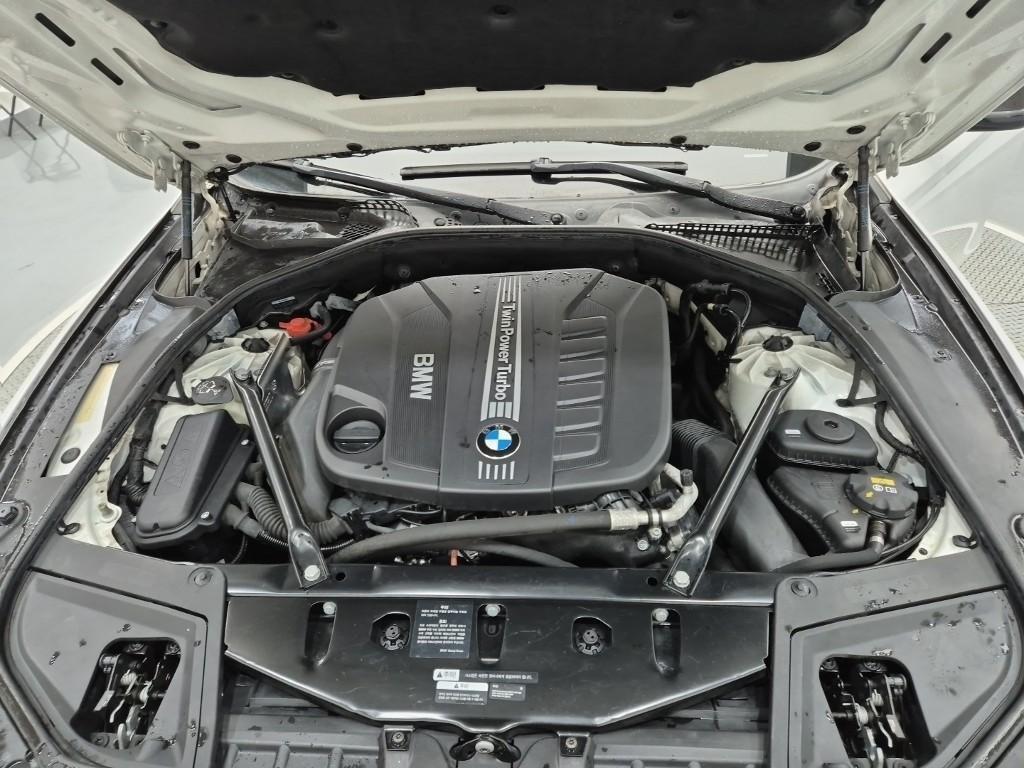 BMW 5 Series - Vista 8