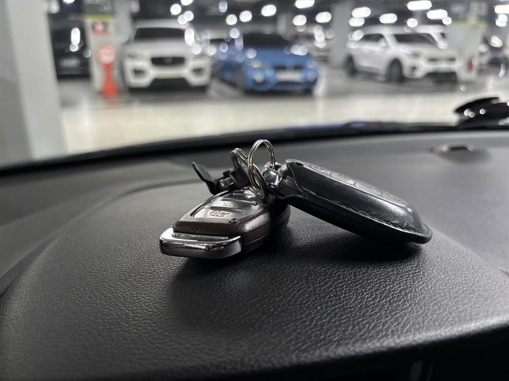 HYUNDAI Avante 2018 Gris - Importación desde Corea - HF Imports Iquique - Foto 19
