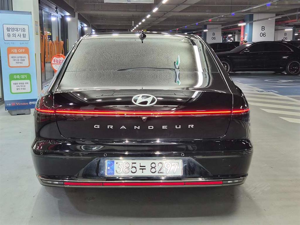 HYUNDAI Grandeur - Vista 7