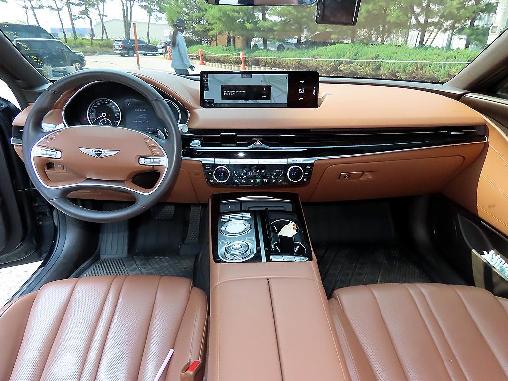 Genesis G80 - Vista 9