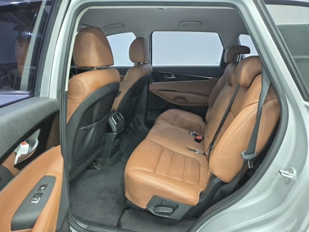 KIA Sorento 2018 Plateado - Importación desde Corea - HF Imports Iquique - Foto 16