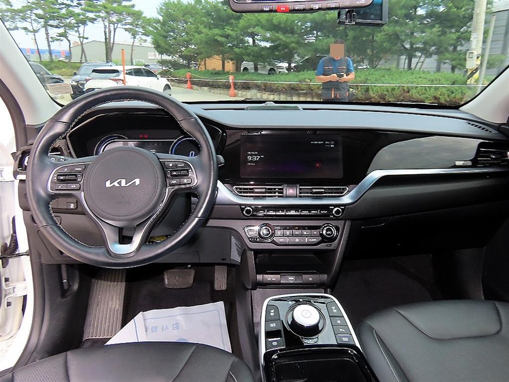 KIA Niro - Vista 9