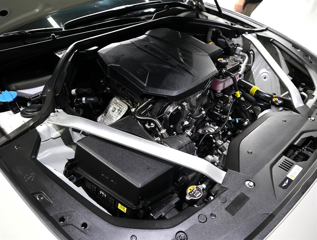 Genesis G70 - Vista 8