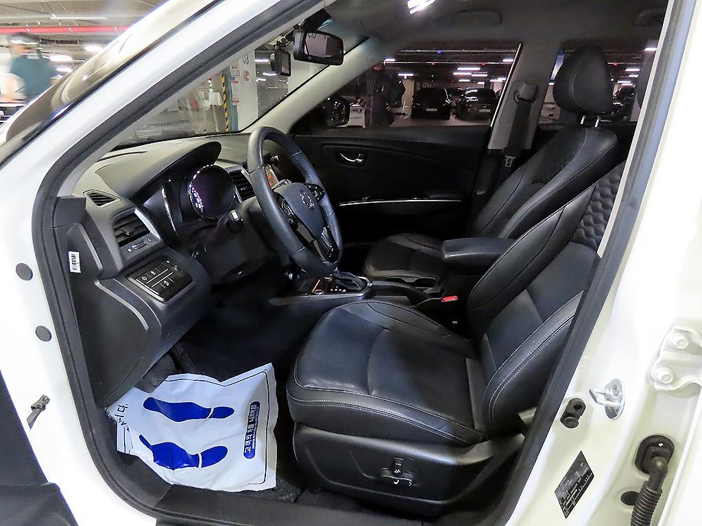 Ssangyong Tivoli - Vista 8