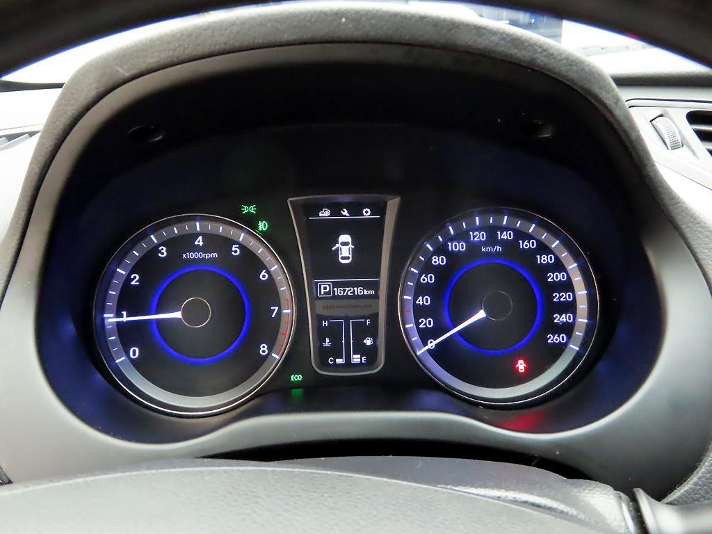 HYUNDAI Grandeur - Vista 7