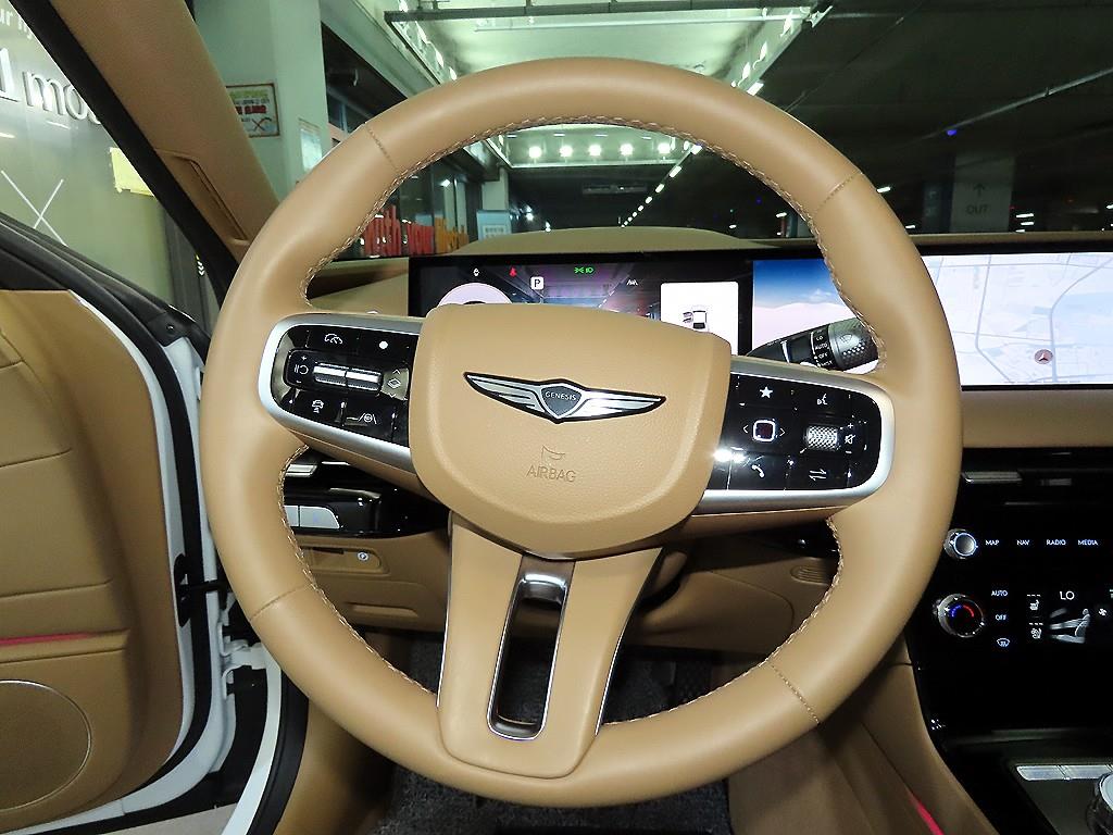 Genesis G80 - Vista 10