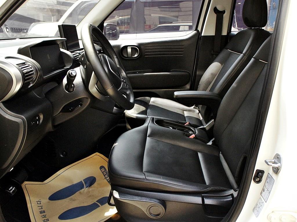 HYUNDAI Casper - Vista 7
