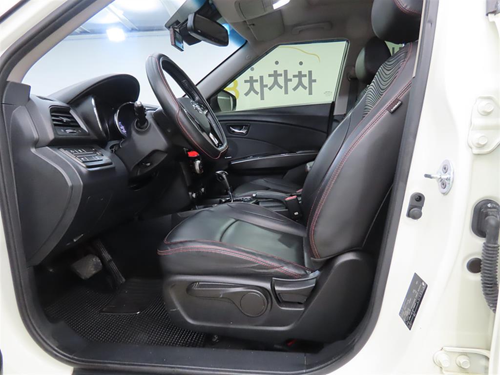 Ssangyong Tivoli - Vista 7