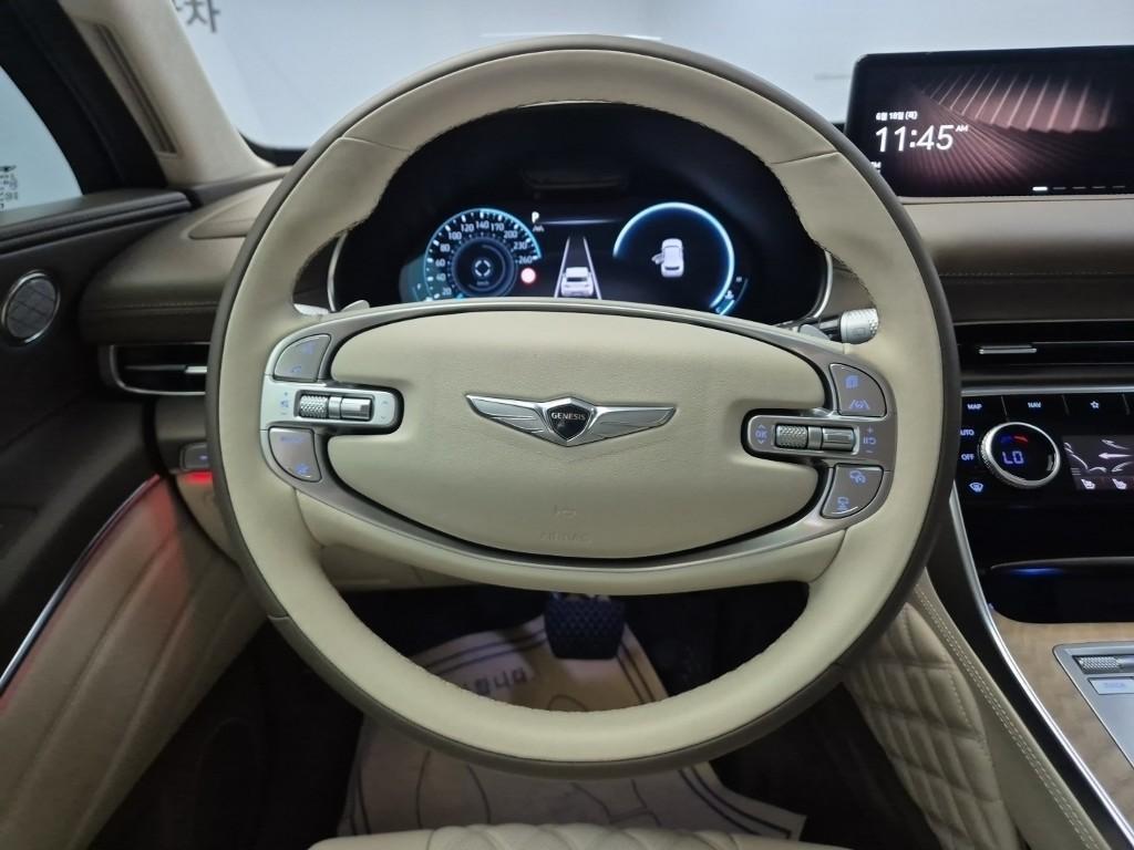 Genesis GV80 - Vista 8