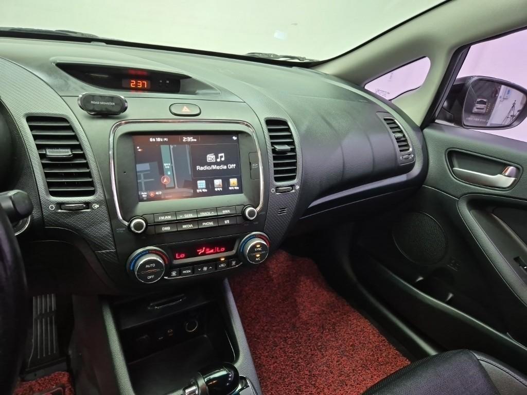 KIA K3 - Vista 12
