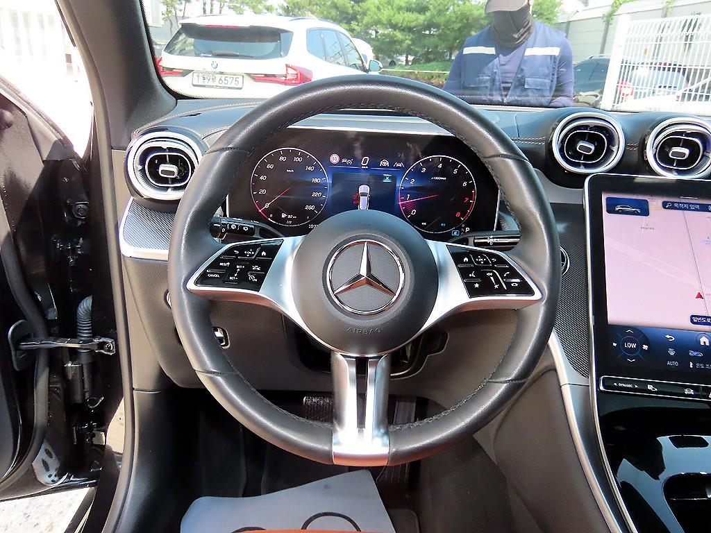 Mercedes Benz GLC Class - Vista 10
