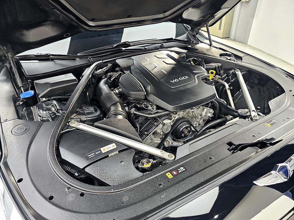 Genesis EQ900 - Vista 8
