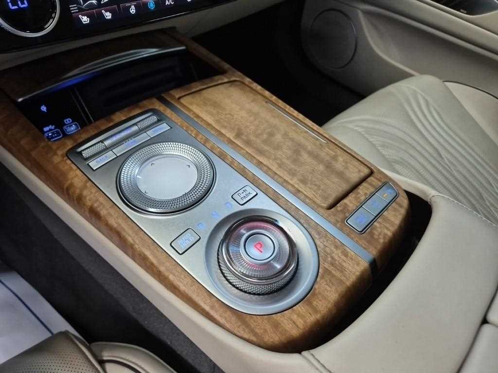 Genesis G80 - Vista 10