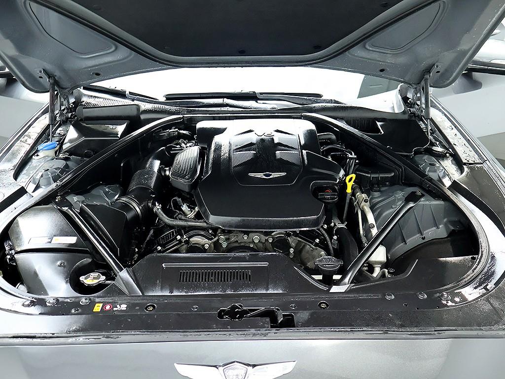 Genesis G80 - Vista 9