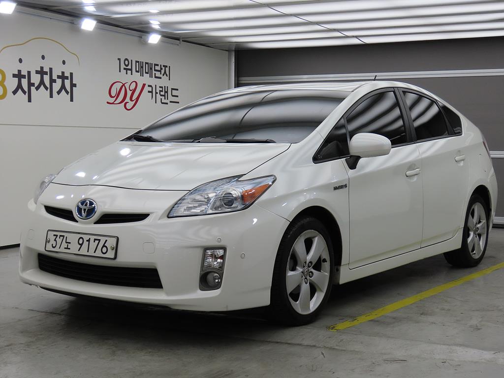 Toyota Prius 2011 the color of pearl - Importación desde Corea - HF Imports Iquique - Foto 1