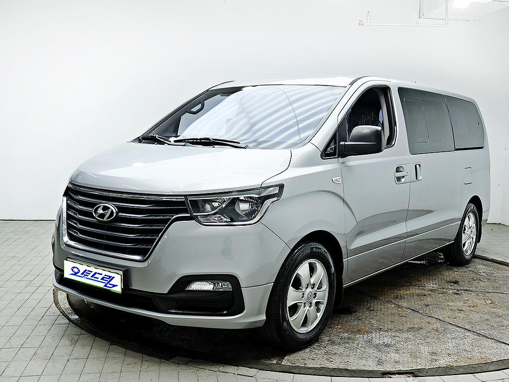 HYUNDAI Starex - Vista 2