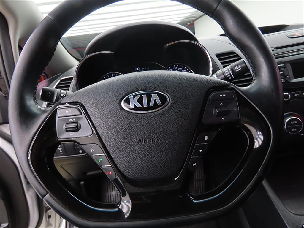 KIA K3 - Vista 10