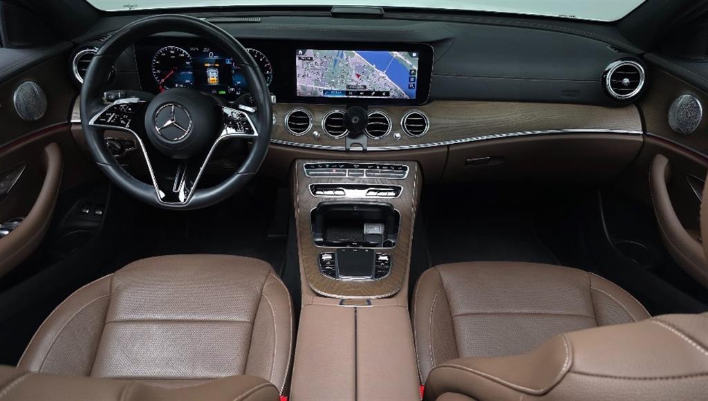 Mercedes Benz E class - Vista 12