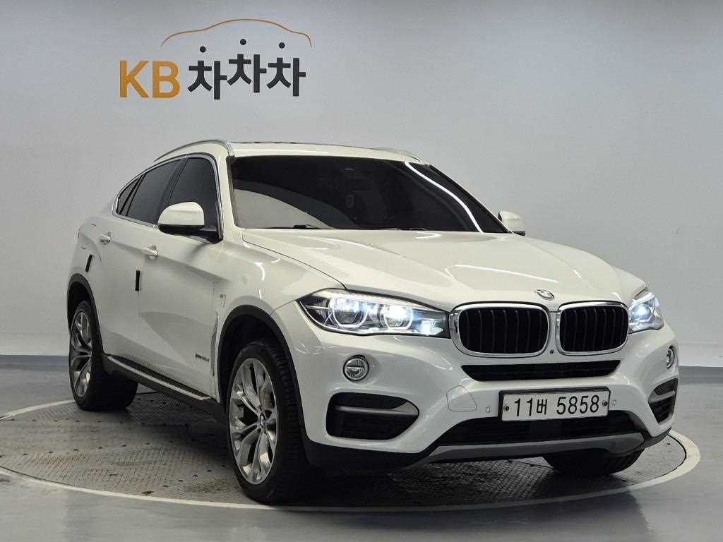 BMW X6 - Vista 6