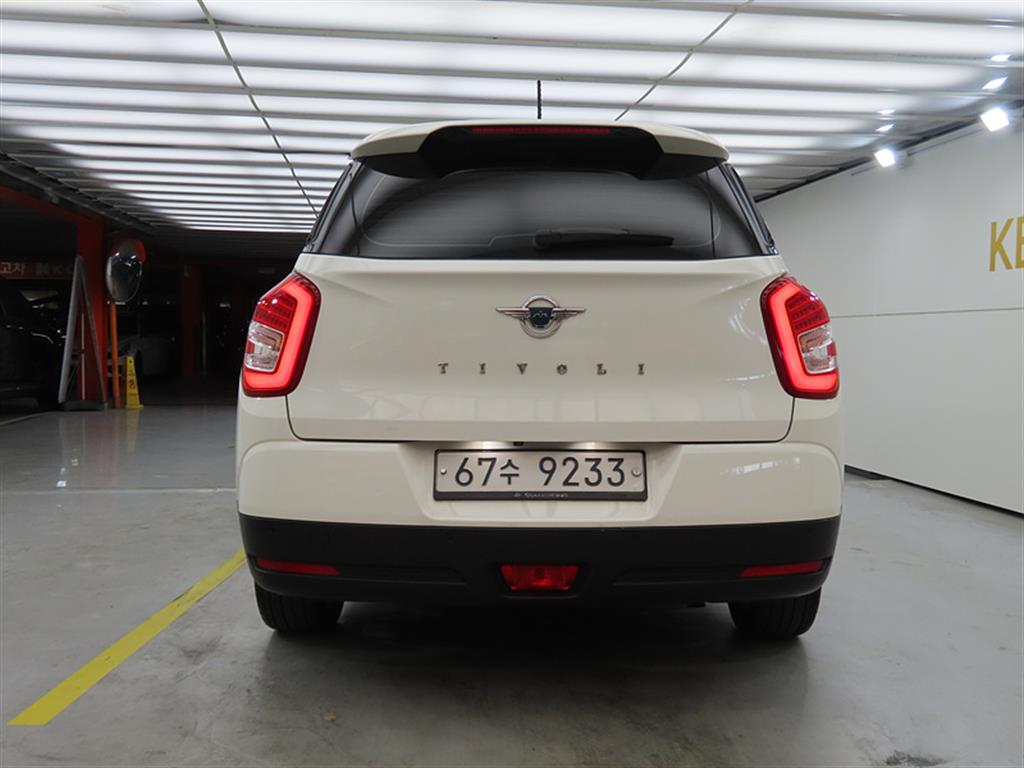 Ssangyong Tivoli - Vista 3