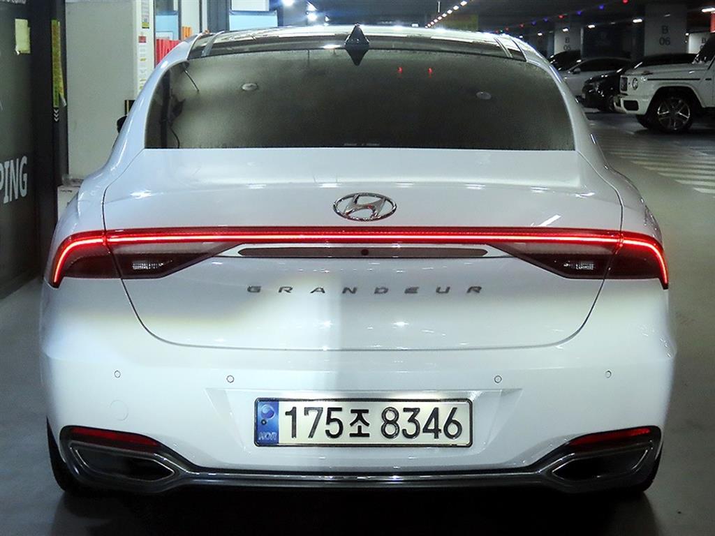 HYUNDAI Grandeur - Vista 7