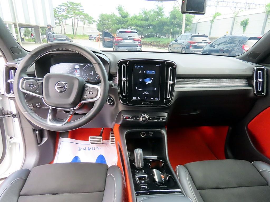 Volvo XC40 - Vista 9