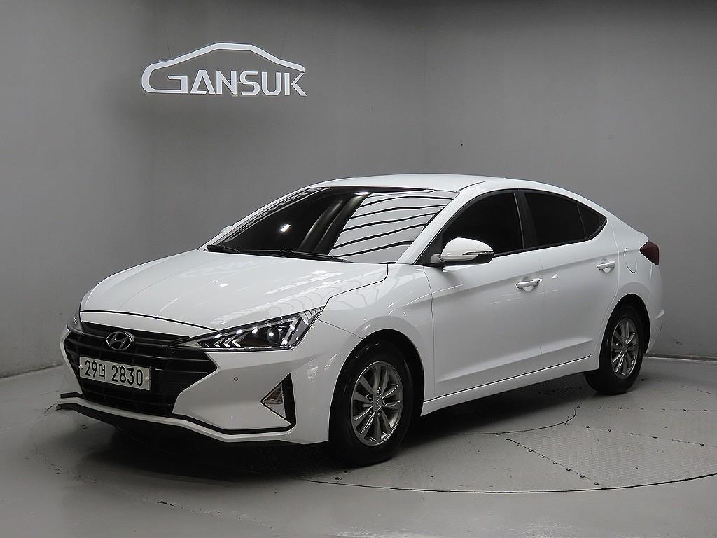 HYUNDAI Avante - Vista 2