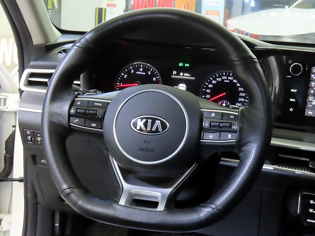 KIA K5 - Vista 10