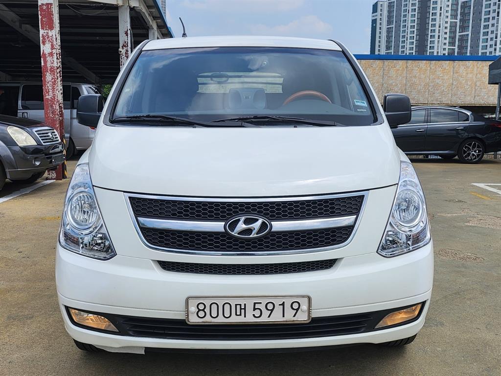 HYUNDAI Starex 2008 Blanco - Importación desde Corea - HF Imports Iquique - Foto 1