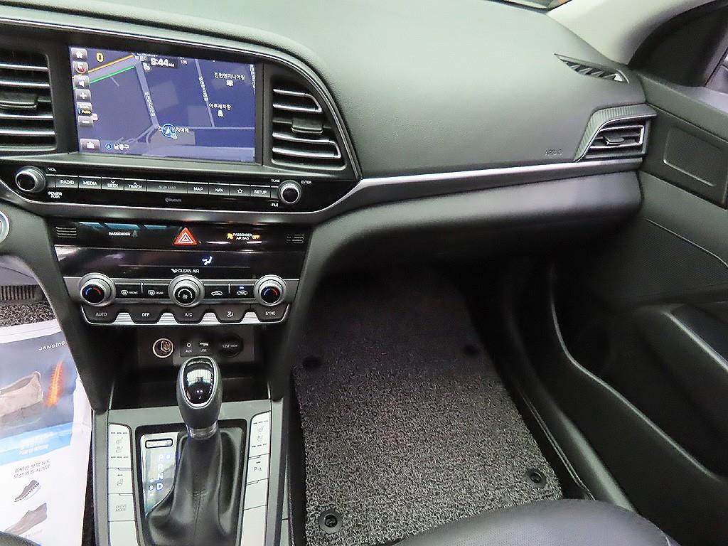 HYUNDAI Avante 2019 Blanco - Importación desde Corea - HF Imports Iquique - Foto 14
