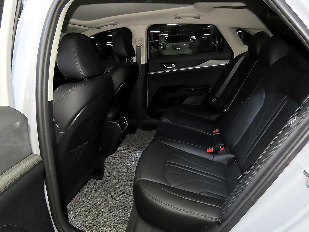 KIA K5 - Vista 9