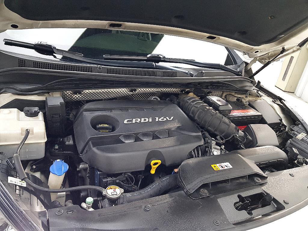 HYUNDAI i40 - Vista 8