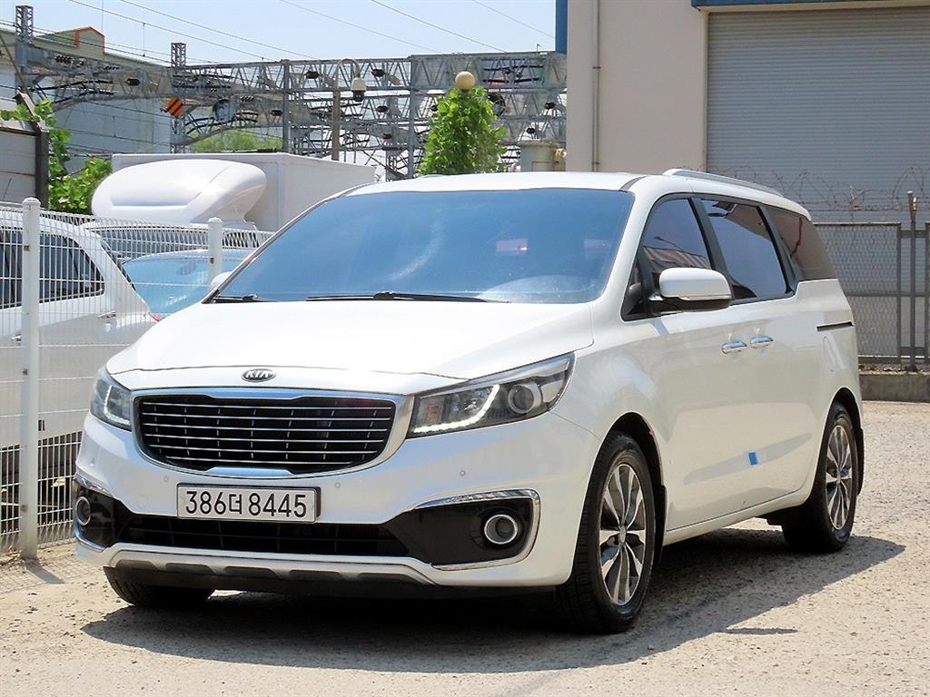 KIA Carnival - Vista 2