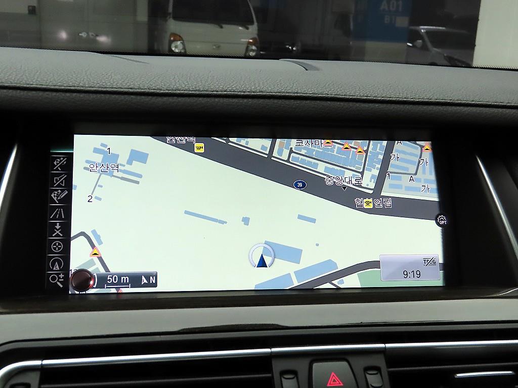 BMW 7 Series - Vista 11