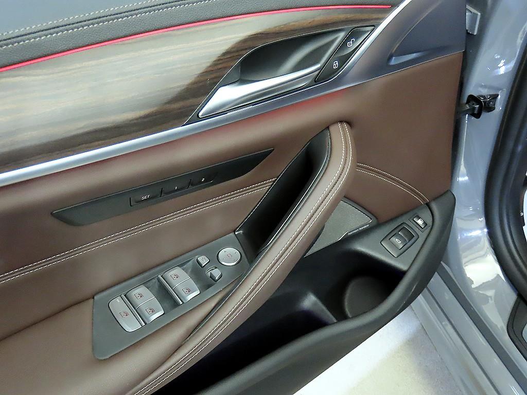 BMW 5 Series 2021 - Importación desde Corea - HF Imports Iquique - Foto 15